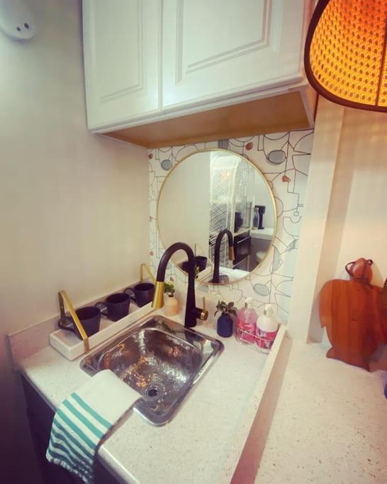 Seashore Waikiki Studio 1 Block From A Beach No Resort Fees Honolulu Esterno foto